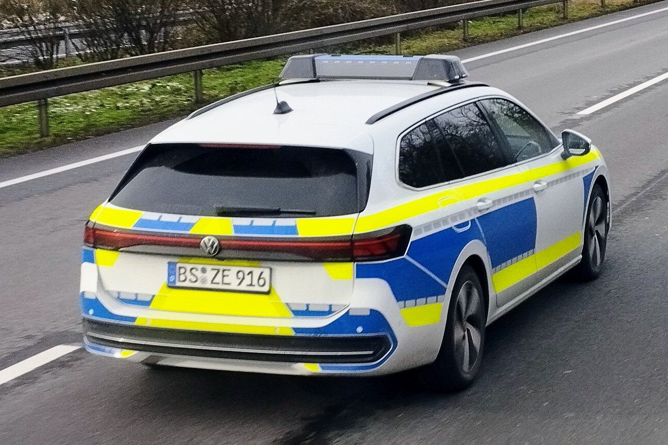 BS ZE 916, Volkswagen Passat 9th gen Variant (B9; 3J), 2023–