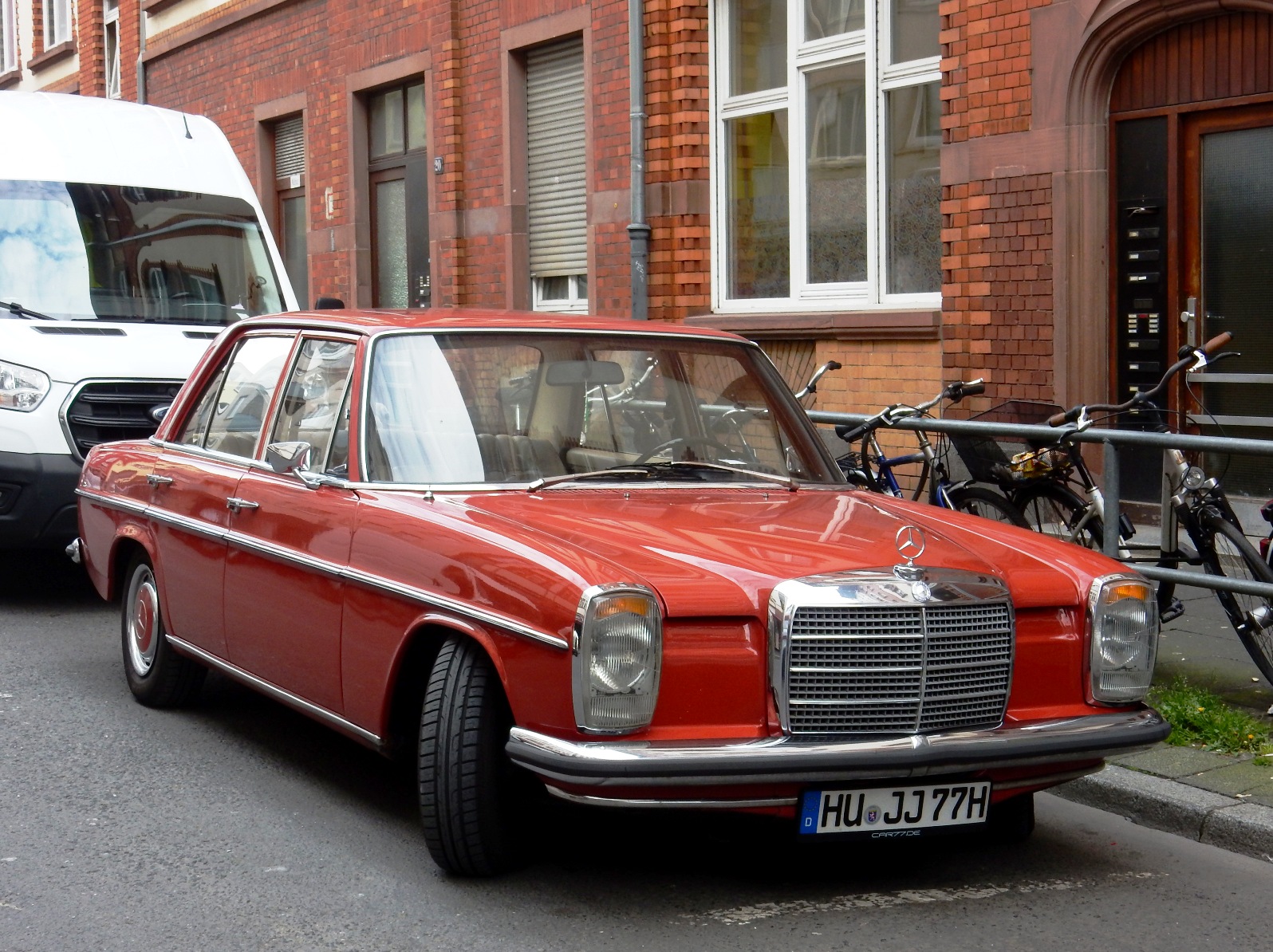 HU JJ 77 H, Mercedes-Benz E-Klasse 200–280 Sedan (W114/W115), 1967­–1976