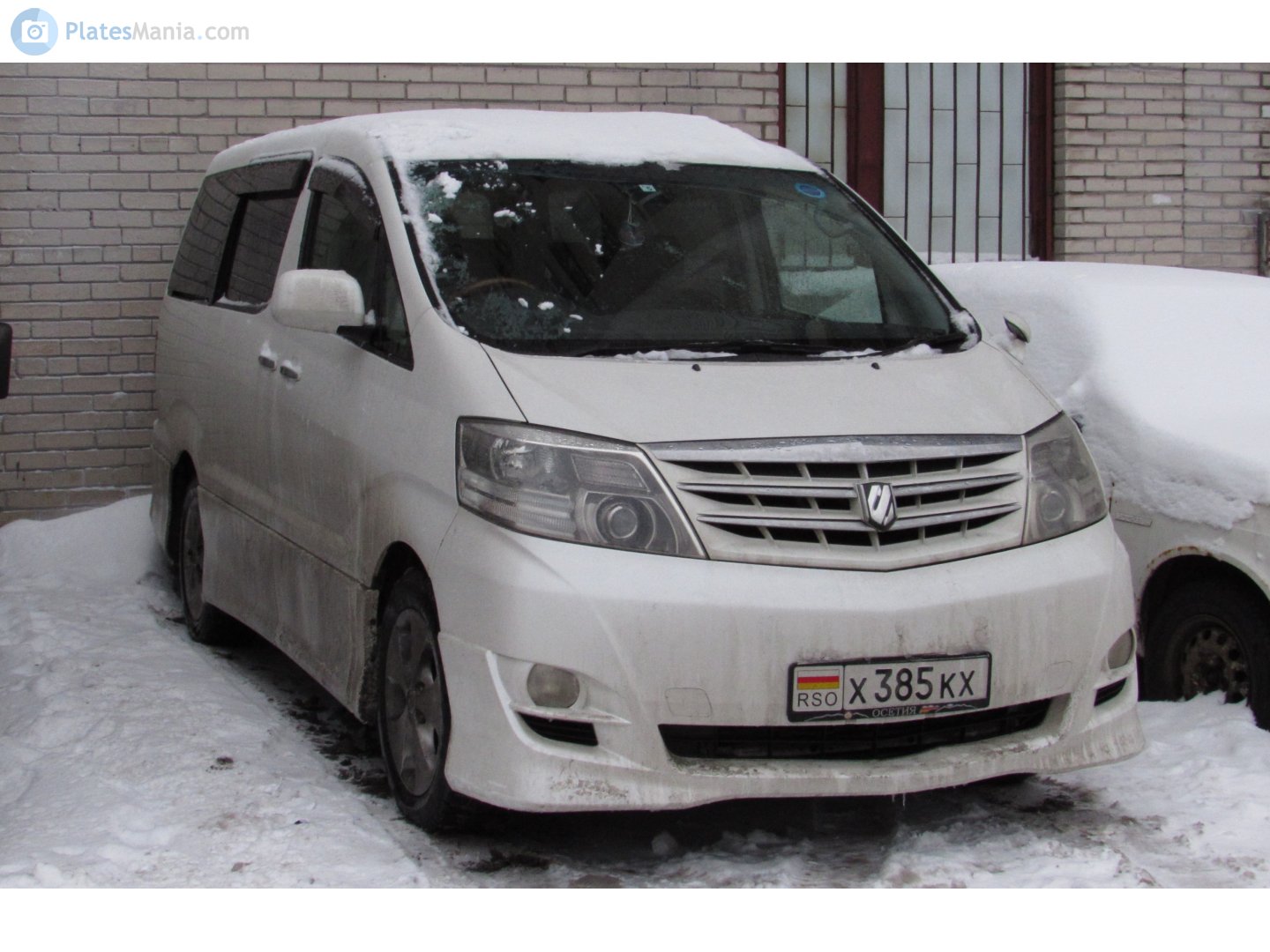 х 385 кх, Toyota Alphard 1st gen (G/V) (AH10), 2002–2008