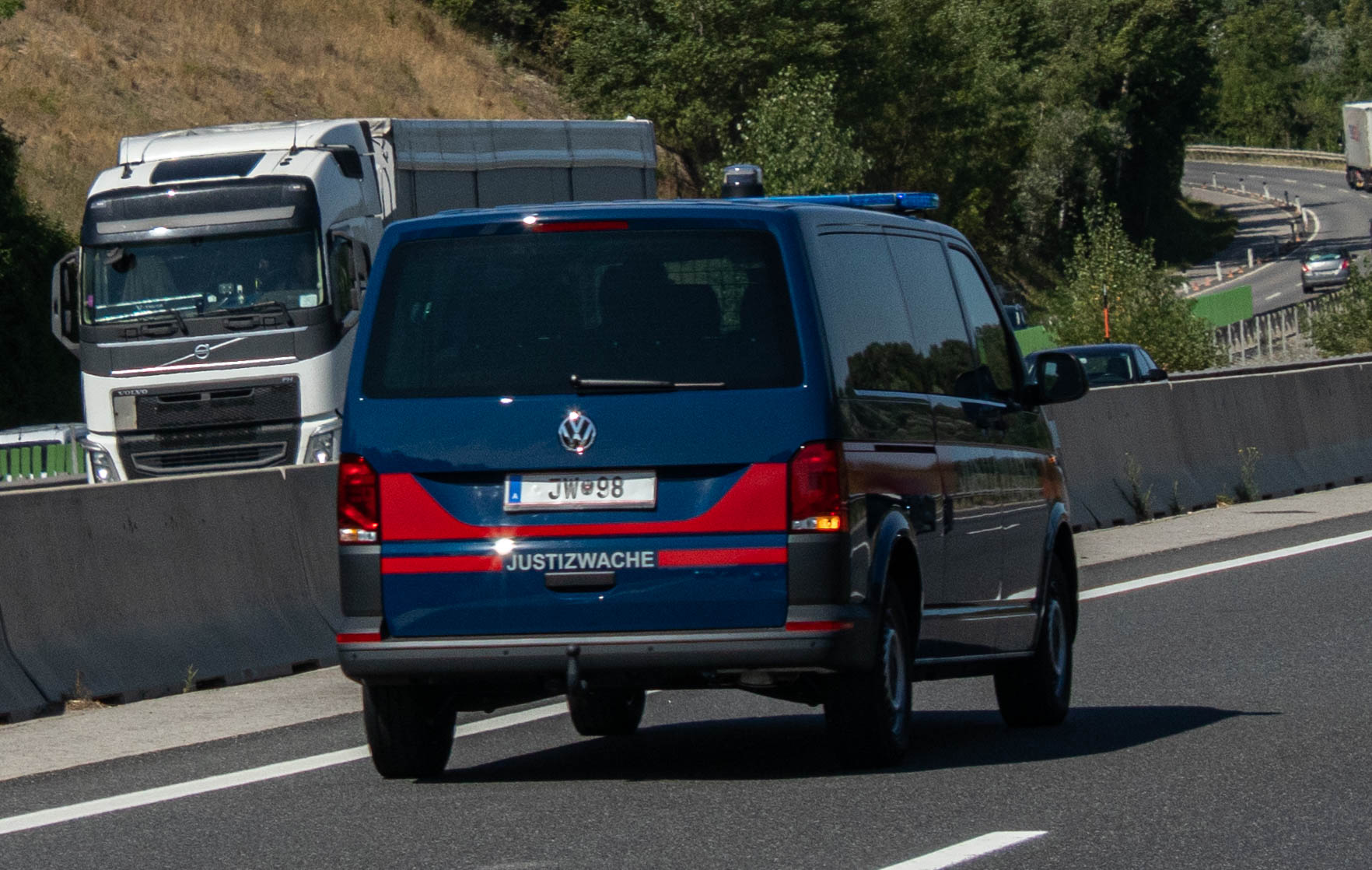 JW 98, Volkswagen Multivan T6 (SG), 2015–2019