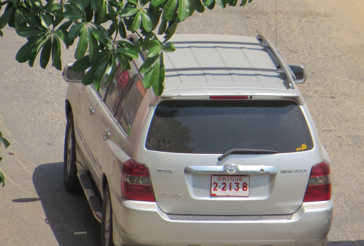 2-2138, Toyota Highlander 1st gen (XU20), 2000–2007