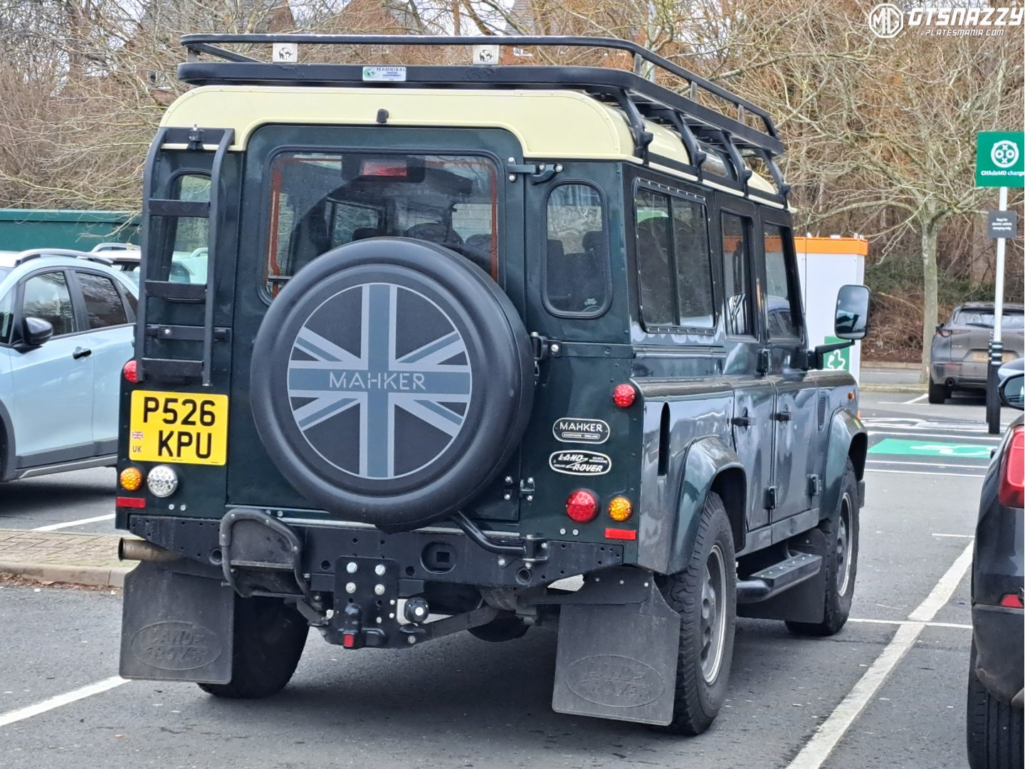 P526KPU, Land Rover Defender 1st gen 110