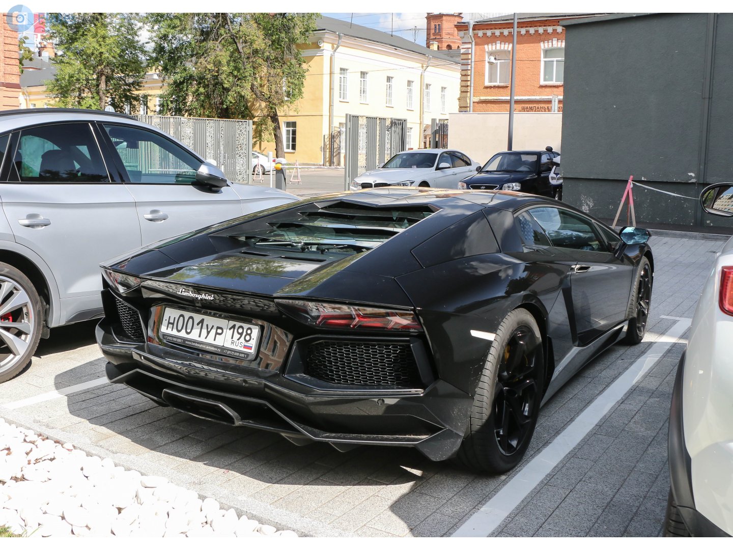 н 001 ур 198, Lamborghini Aventador LP700-4, 2011–2016