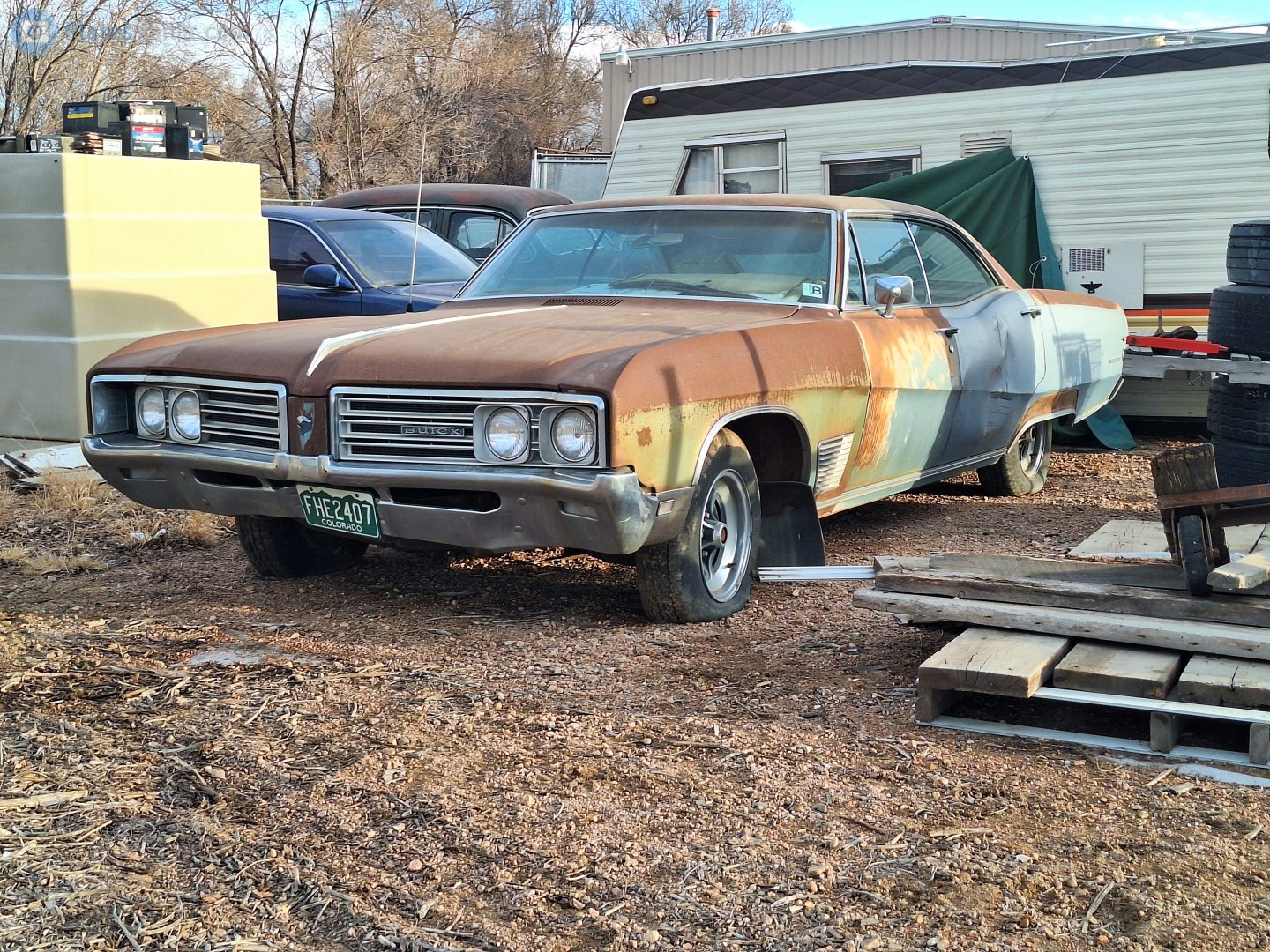 FHE2407, Buick Wildcat 2nd gen 1970 4-door Hardtop (46639; B-body), 5th facelift, 1969–1970