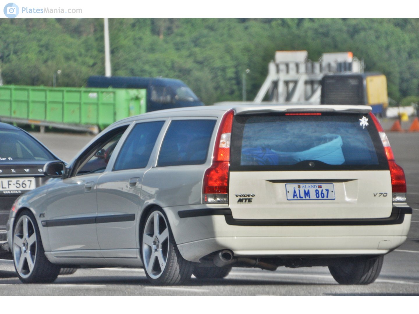 ÅLM 867, Volvo V70 2nd gen (285), 2000–2007