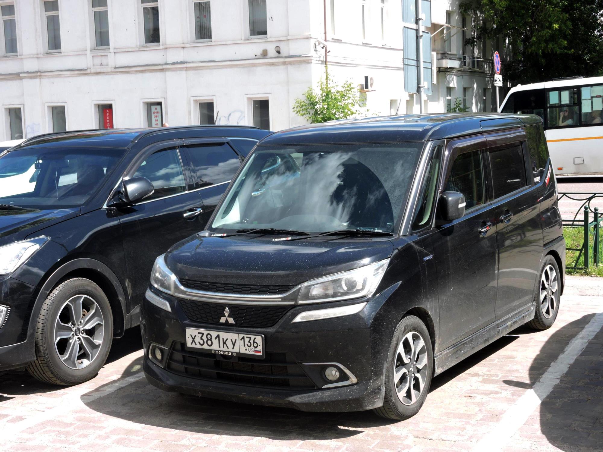 х 381 ку 136, Mitsubishi Delica D:2 