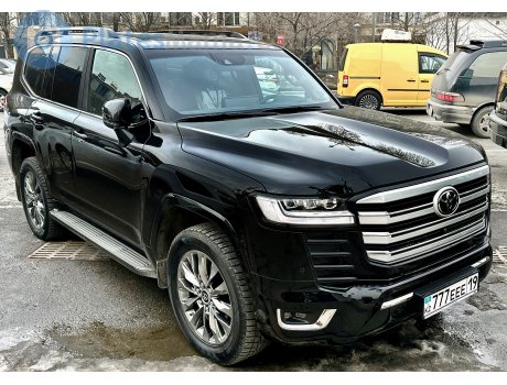 777 EEE 19, Toyota Land Cruiser