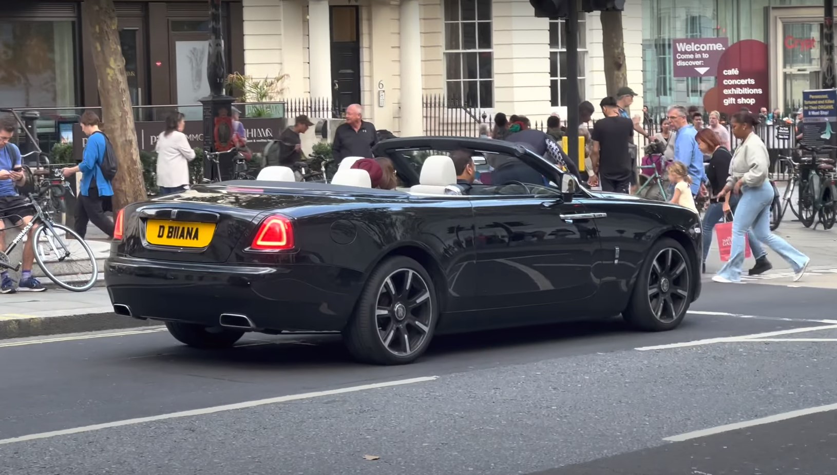 DB11ANA, Rolls-Royce Dawn 1st gen (RR6), 2015–2023