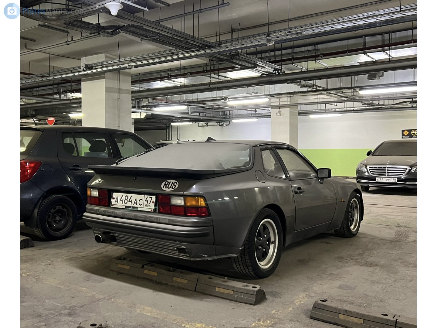 а 484 ас 47, Porsche 944 1st gen Coupé (951/952), 1982–1991