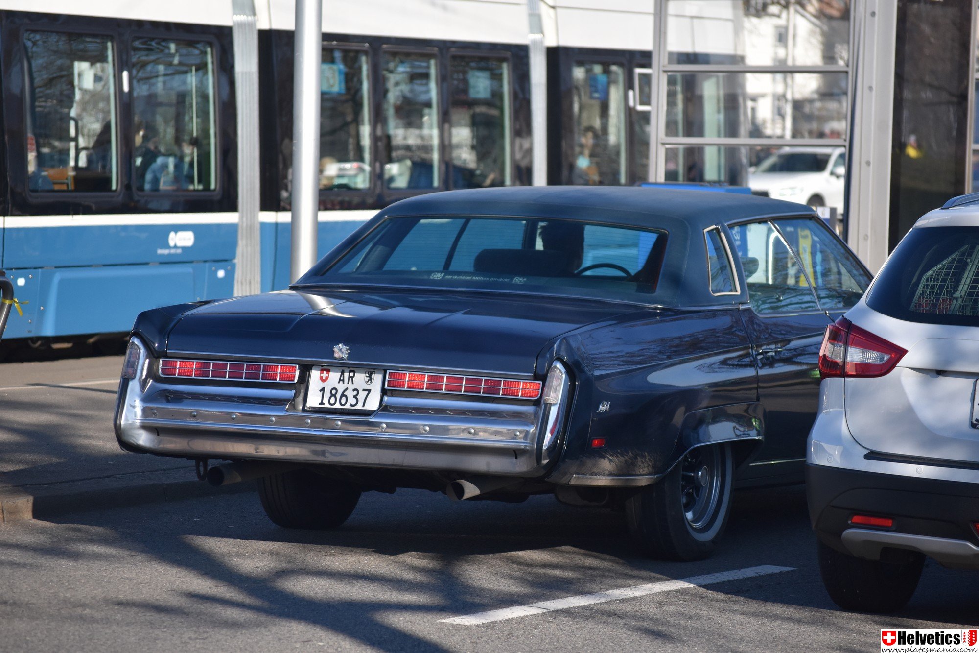 AR 18637, Buick Electra 4th gen 1975–1976 Hardtop Sedan (39; C-body), 4th facelift, 1974–1976
