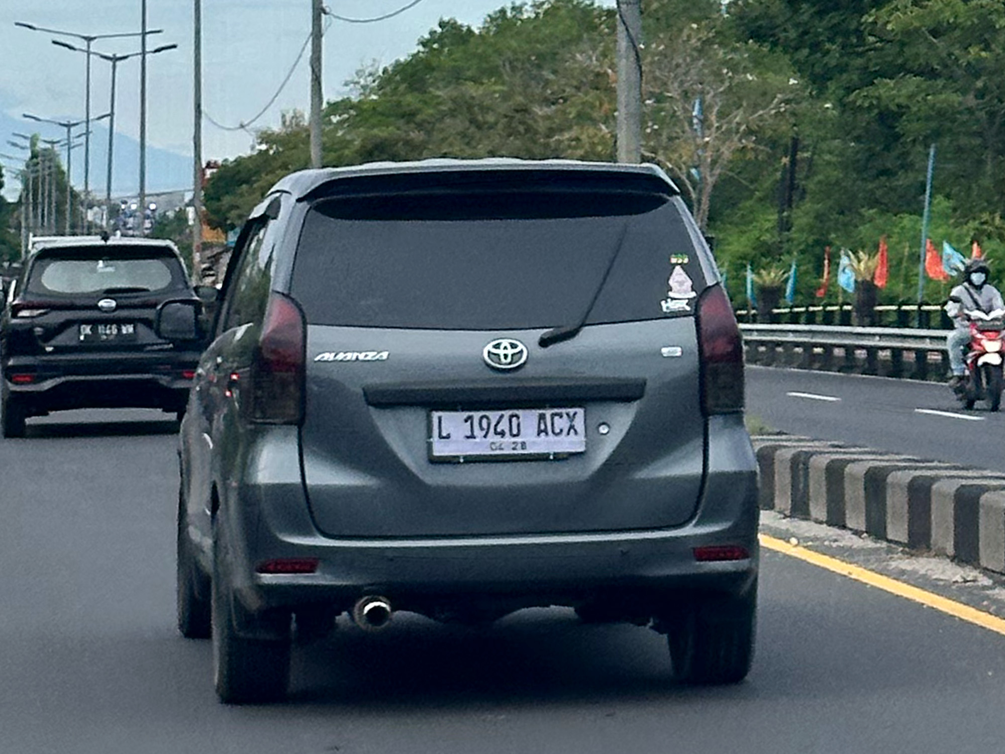 L 1940 ACX, Toyota Avanza 2nd gen (F650), 2011–2015