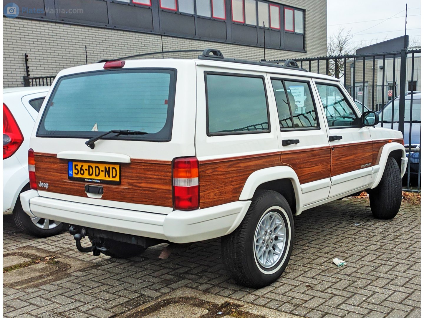 56-DD-ND, Jeep Cherokee 2nd gen 5-door SUV (XJ), 1983–2001