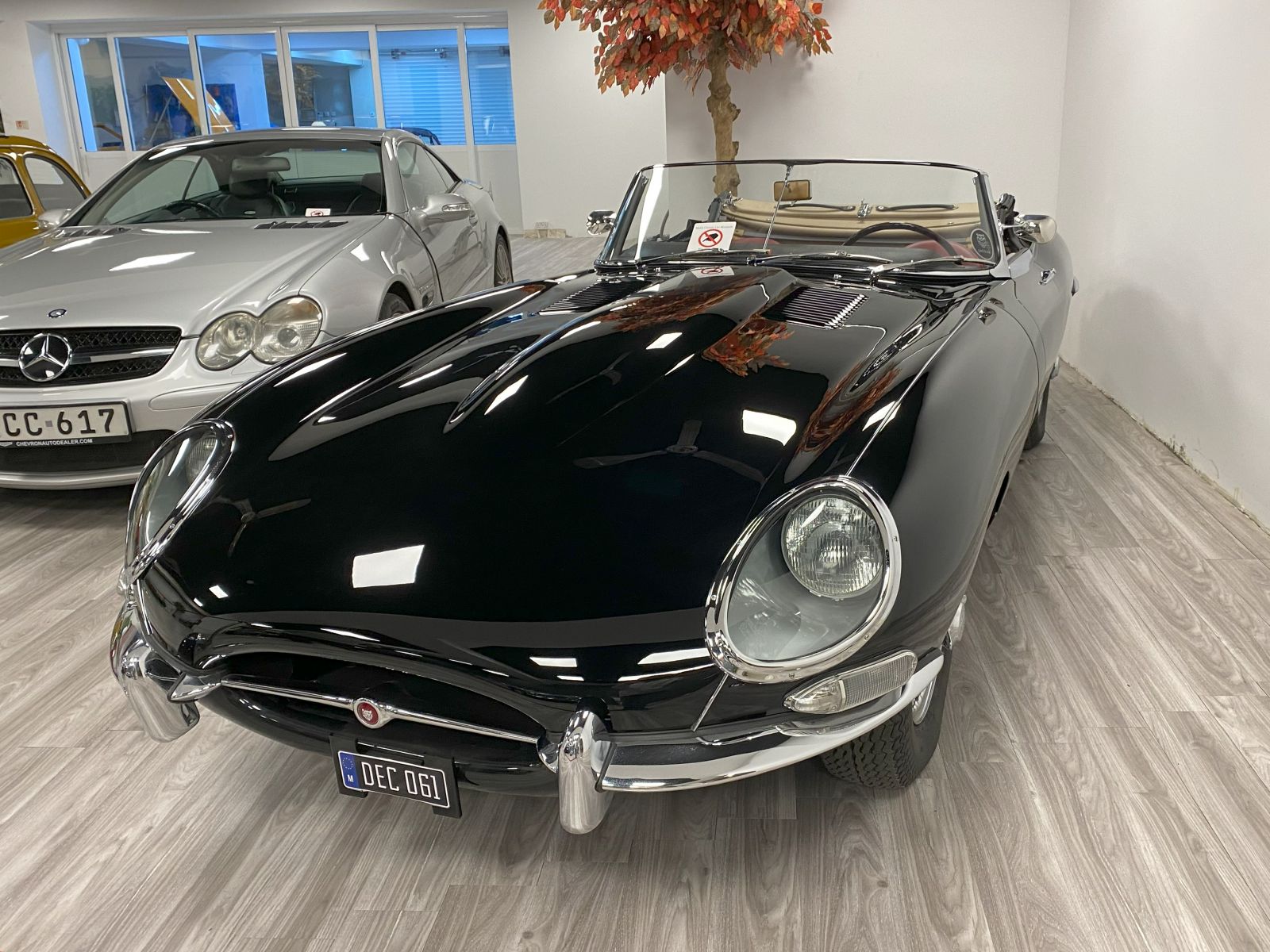 DEC 061, Jaguar E-Type Convertible (Series 1), 1961–1968