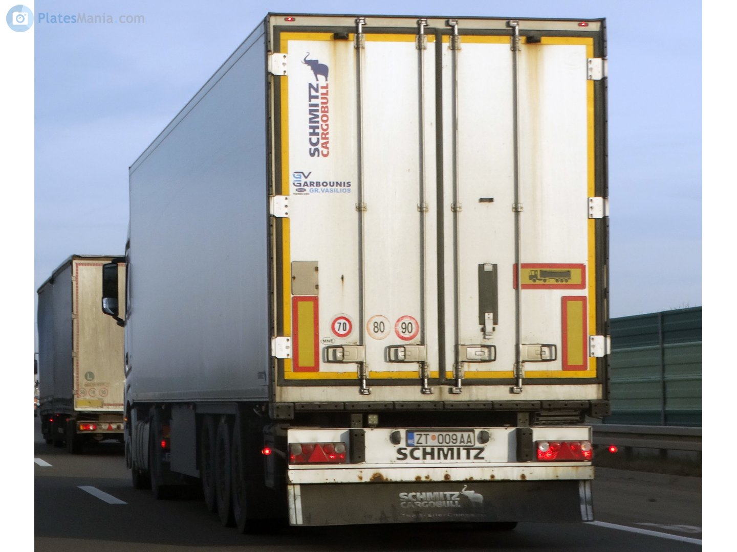 ZT 009AA, Schmitz SKO 