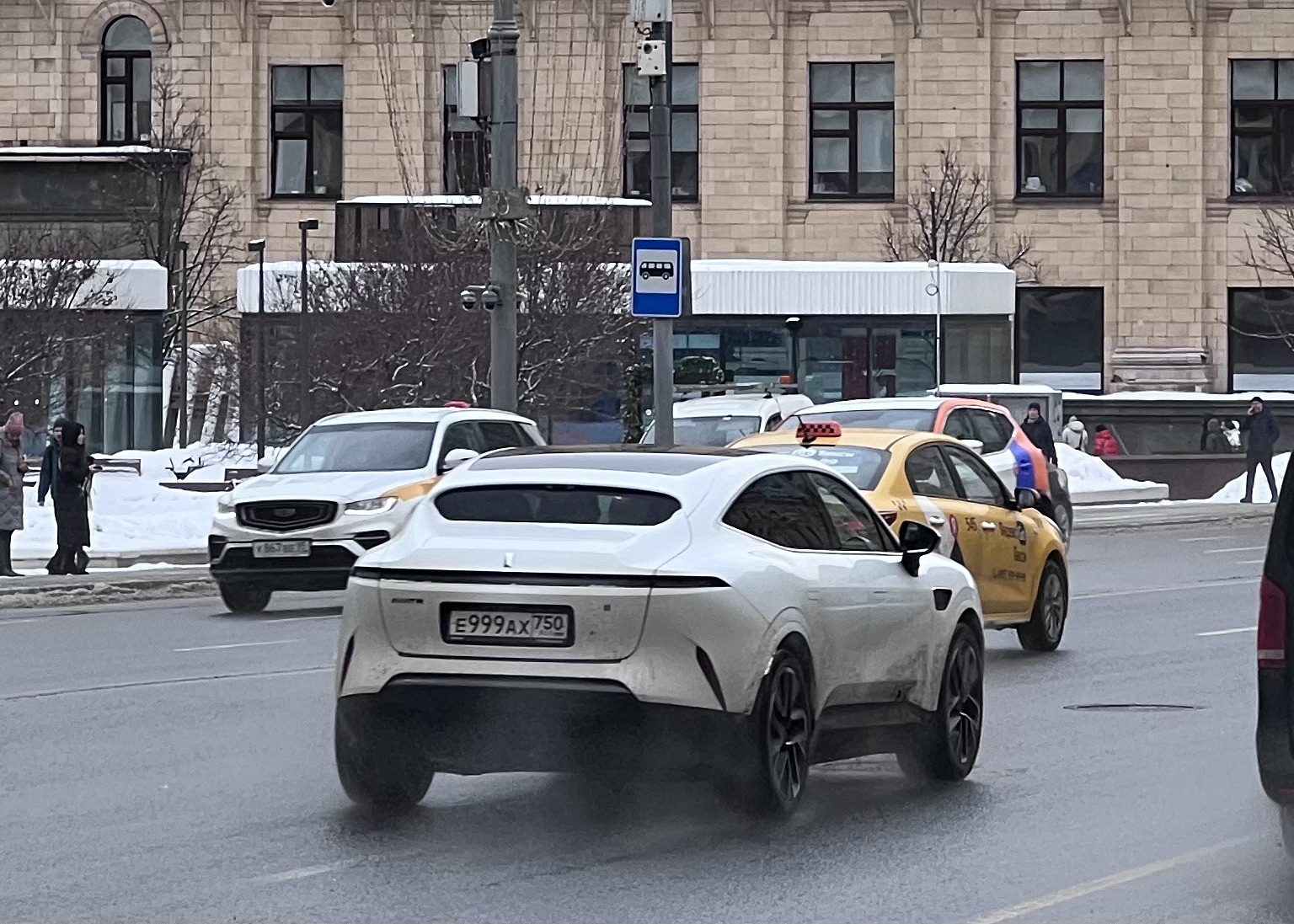 е 999 ах 750, Avatr 11 