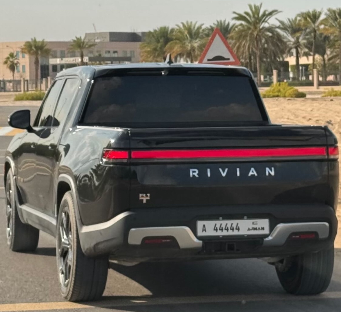 A 44444, Rivian R1T 1st gen, 2021–
