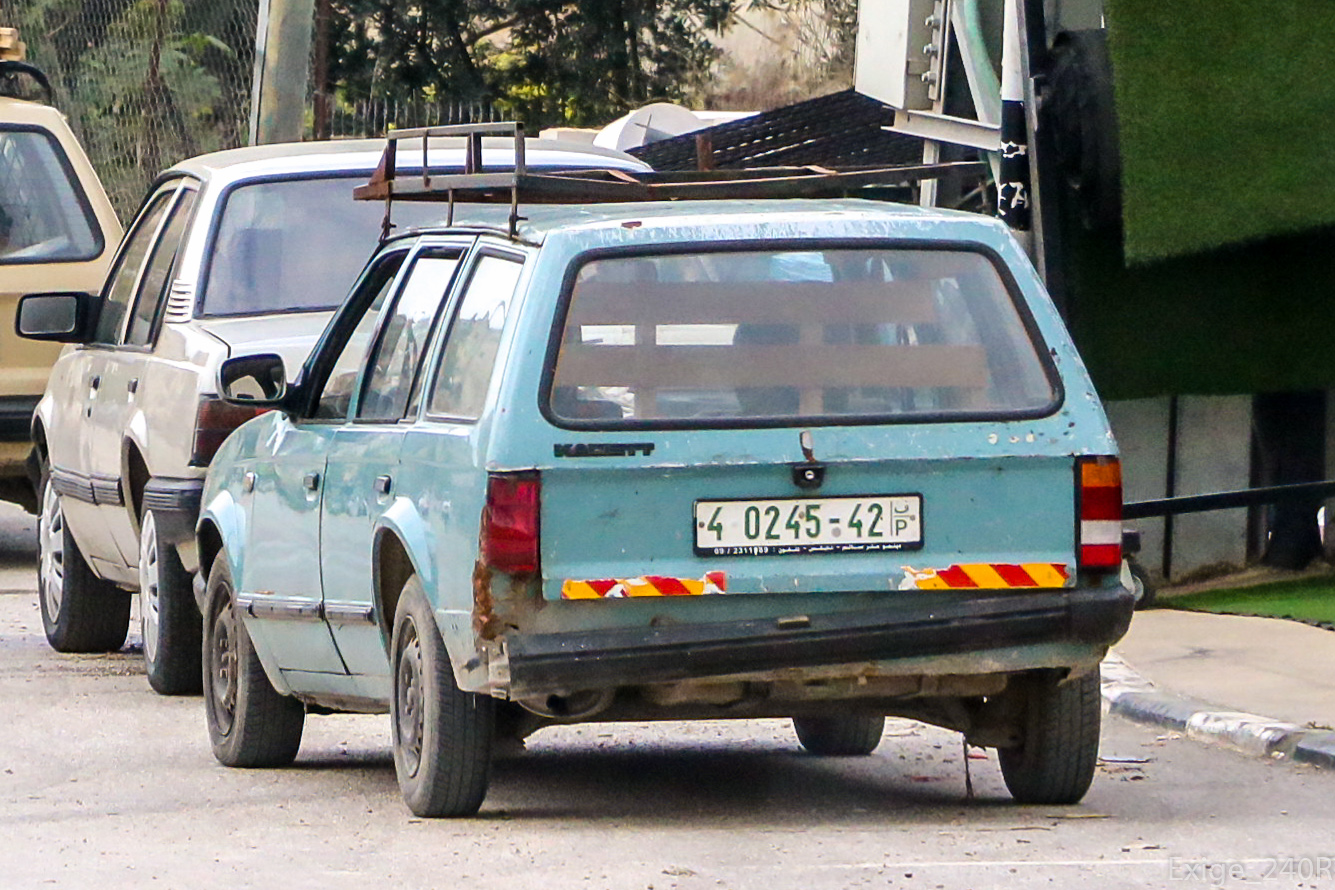 4-0245-42, Opel Kadett 4th gen 5-door Caravan (D), 1979–1984