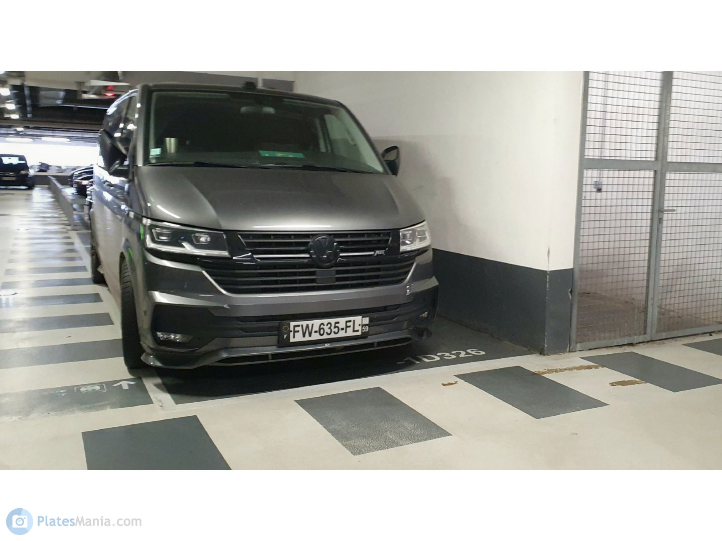 FW-635-FL, Volkswagen Transporter 6th gen Van (T6) (SG), 2015–2019