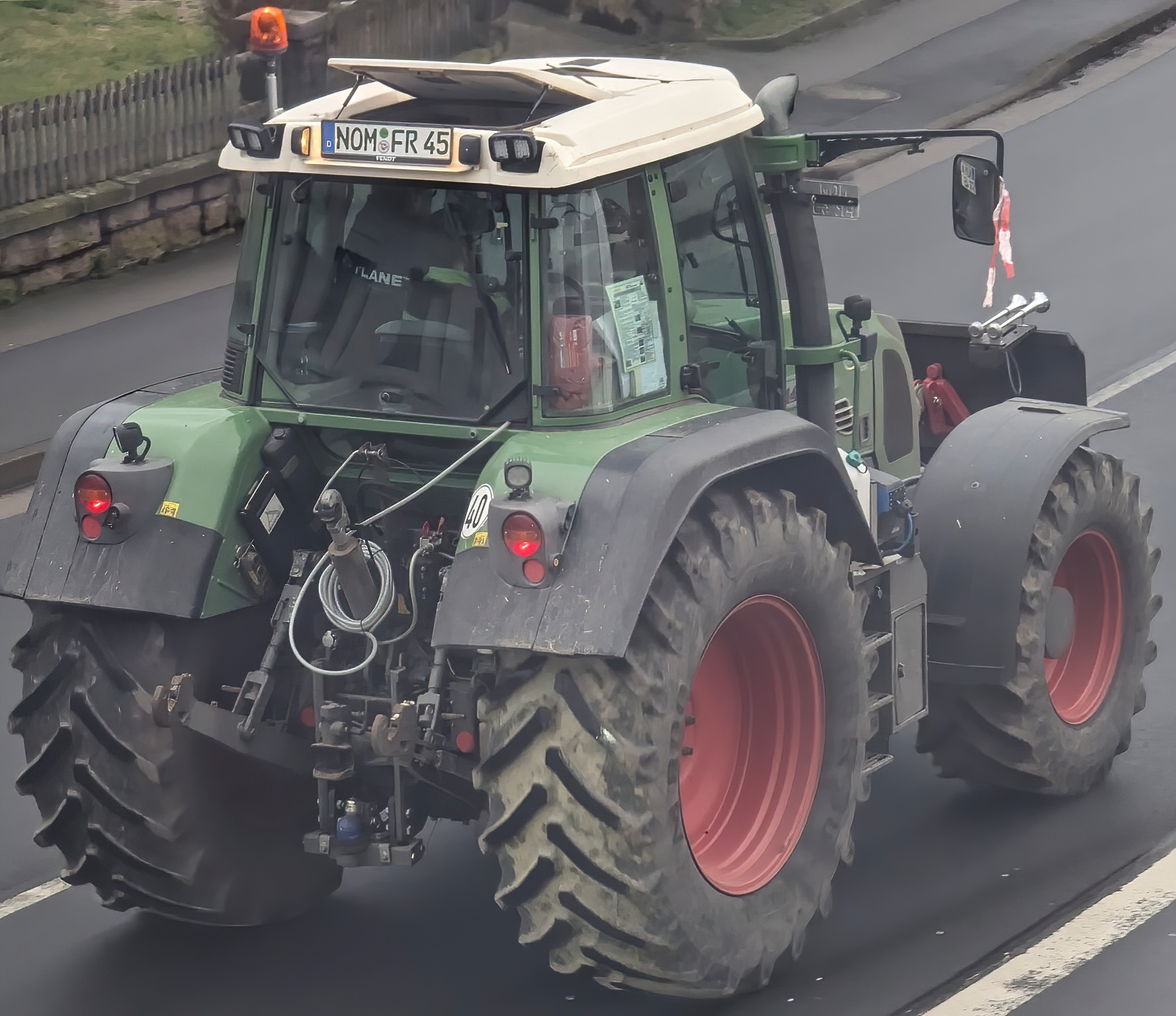 NOM FR 45, Fendt 700-Series 