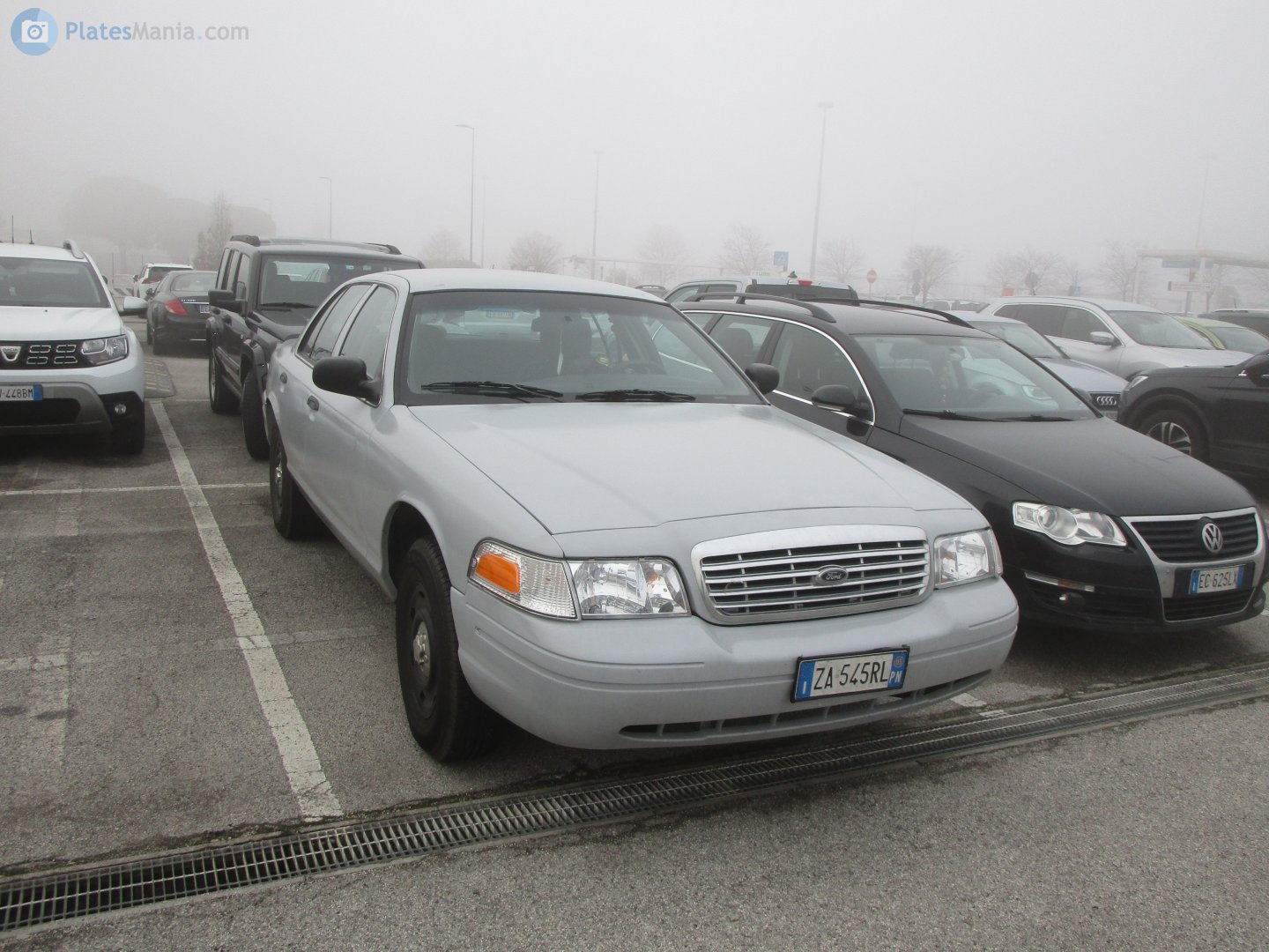ZA 545 RL, Ford Crown Victoria 2nd gen (EN114), 1997–2012