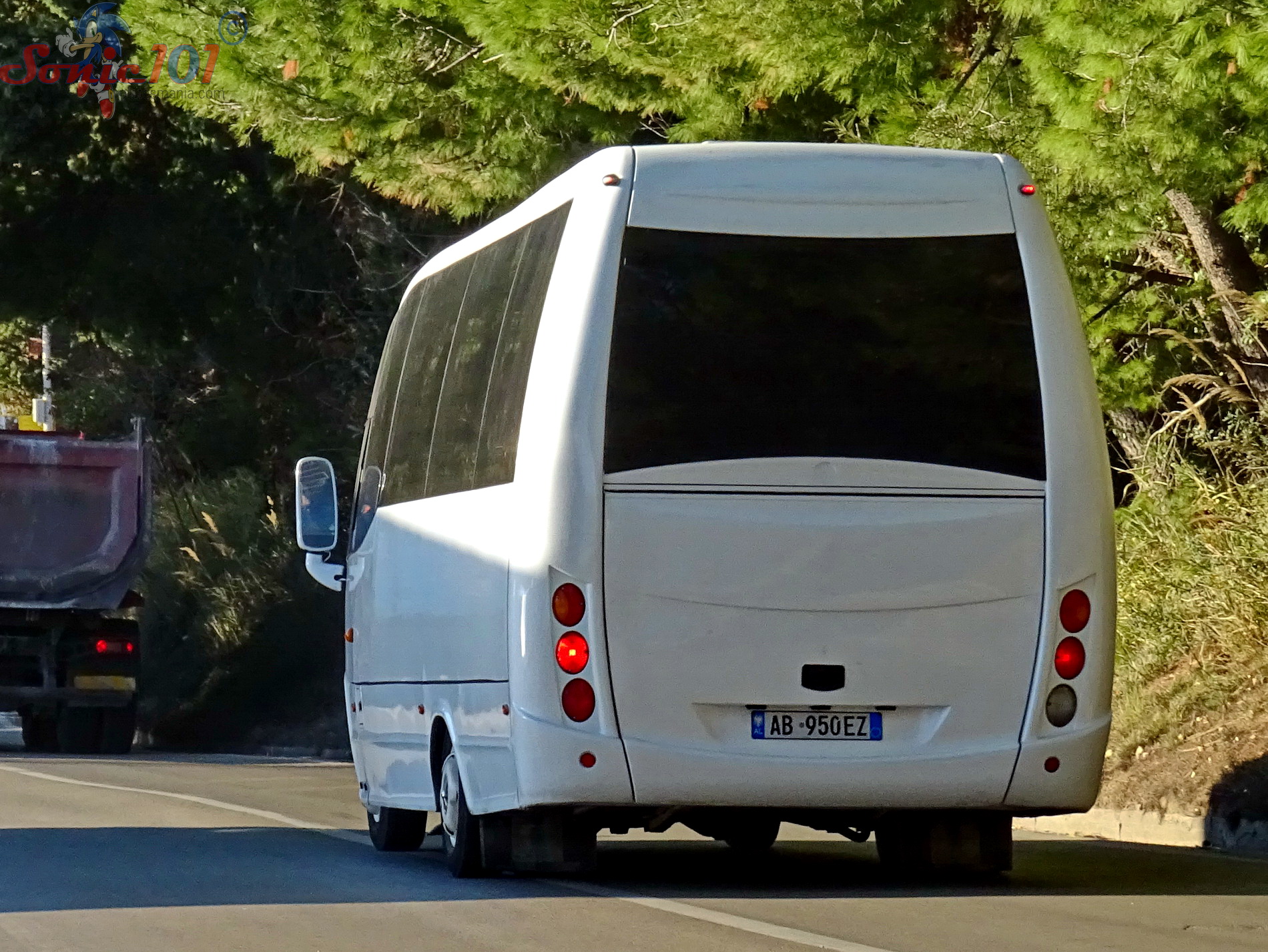 AB 950 EZ, Indcar Wing 