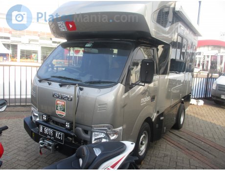 B 9076 KCI, Isuzu Traga