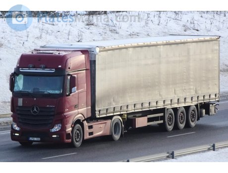 LPD 102, Mercedes-Benz Actros