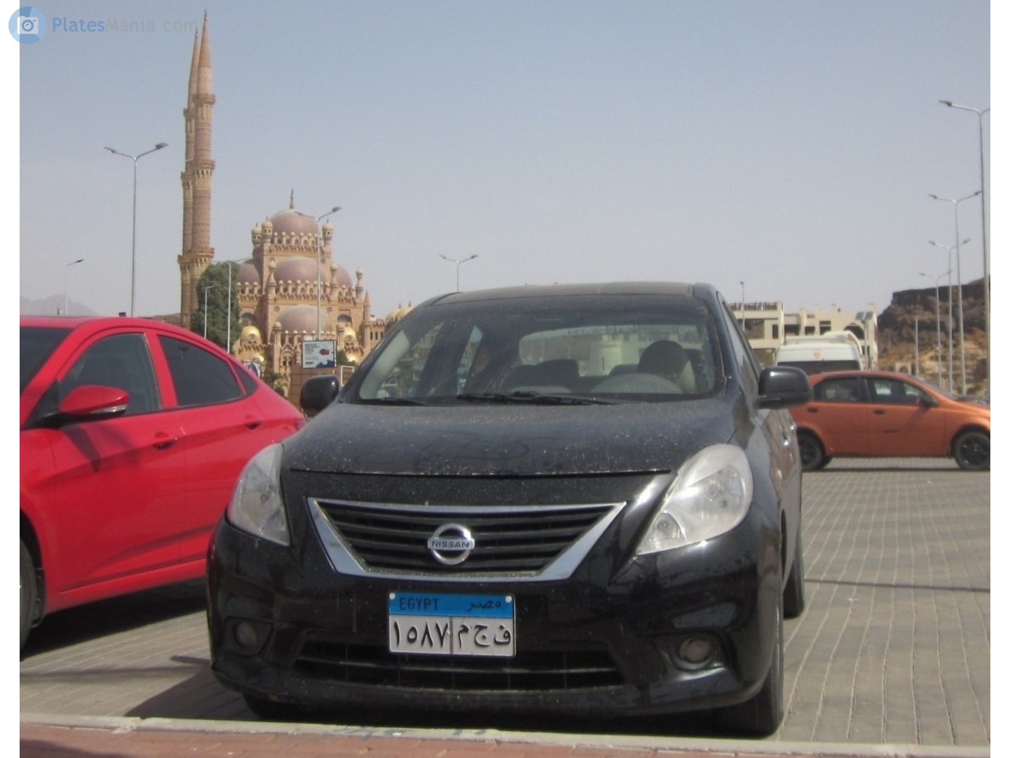 ١٥٨٧ مجف, Nissan Sunny 10th gen (N17; Asia- and Middle East-market), 2011­–2020 (–present for Middle East-market)