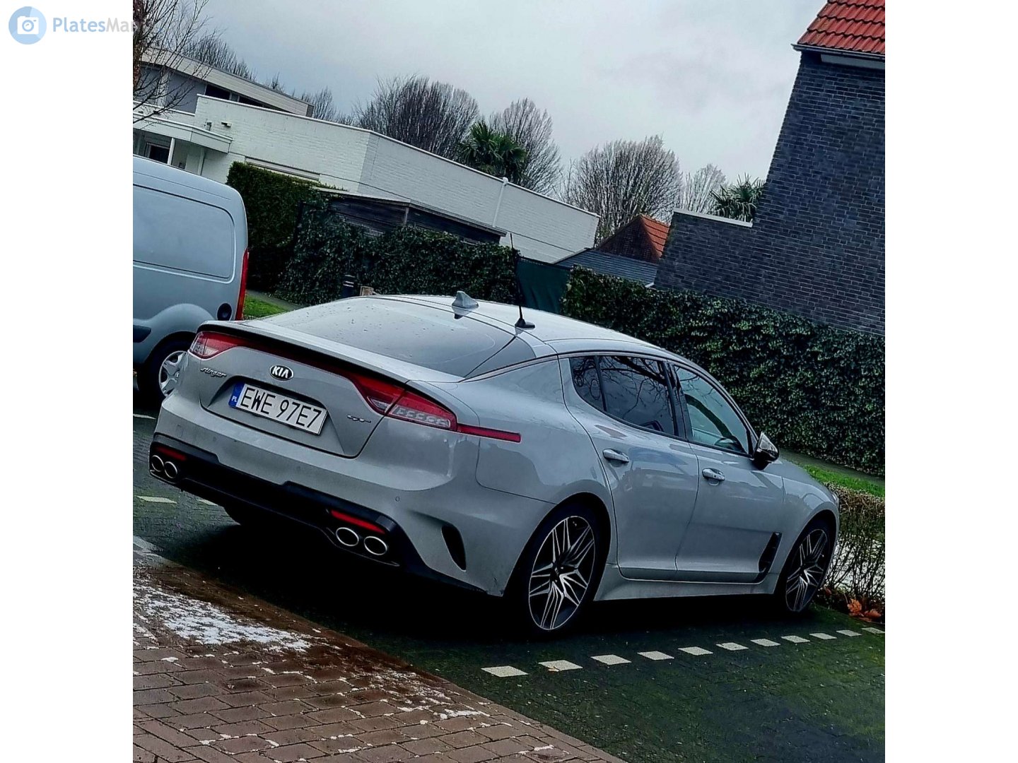 EWE 97E7, Kia Stinger 1st gen (CK), 2017–2023