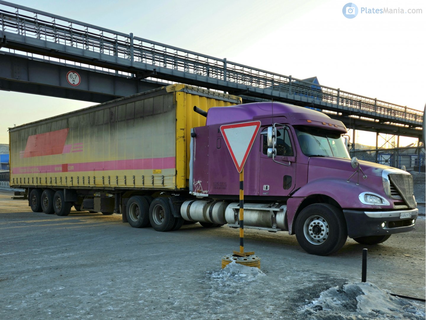 с 494 тр 154, Freightliner Columbia 