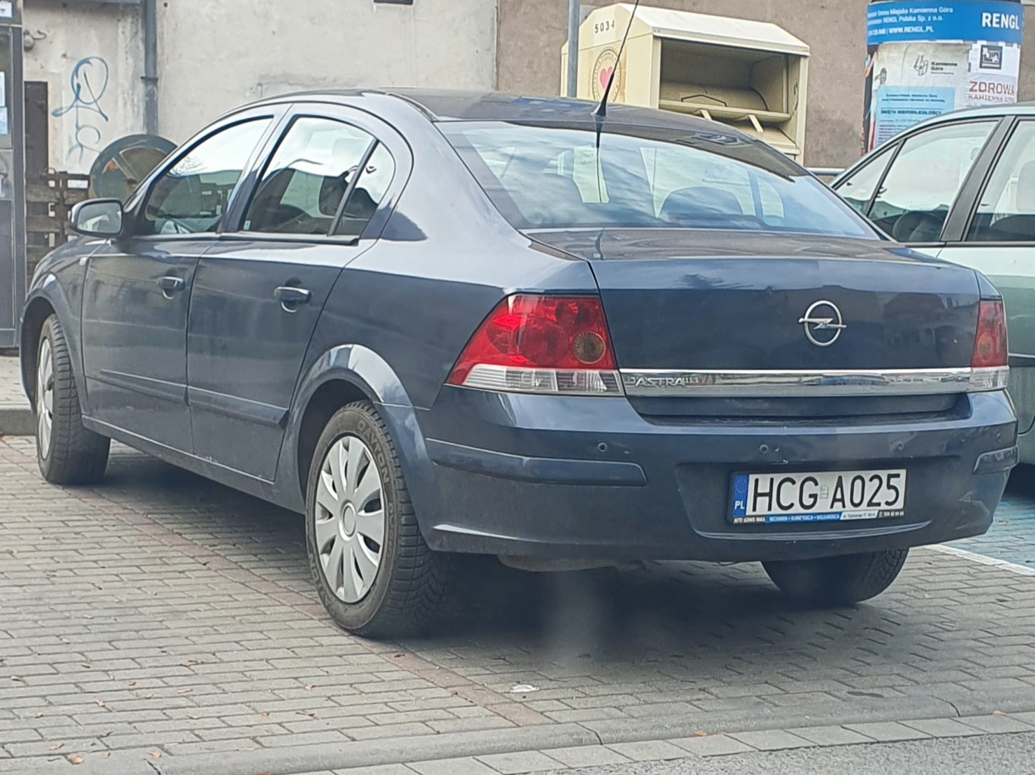 HCG A025, Opel Astra 3rd gen Sedan (H; A04), 2007–2014