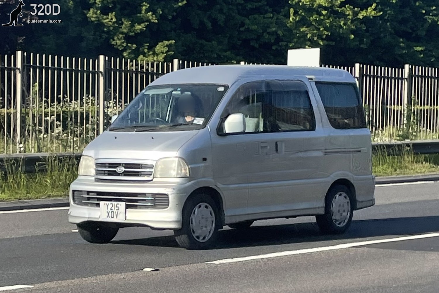 Y215XDV, Daihatsu Hijet 9th gen Van (S200/S210/S220), 1999–2004