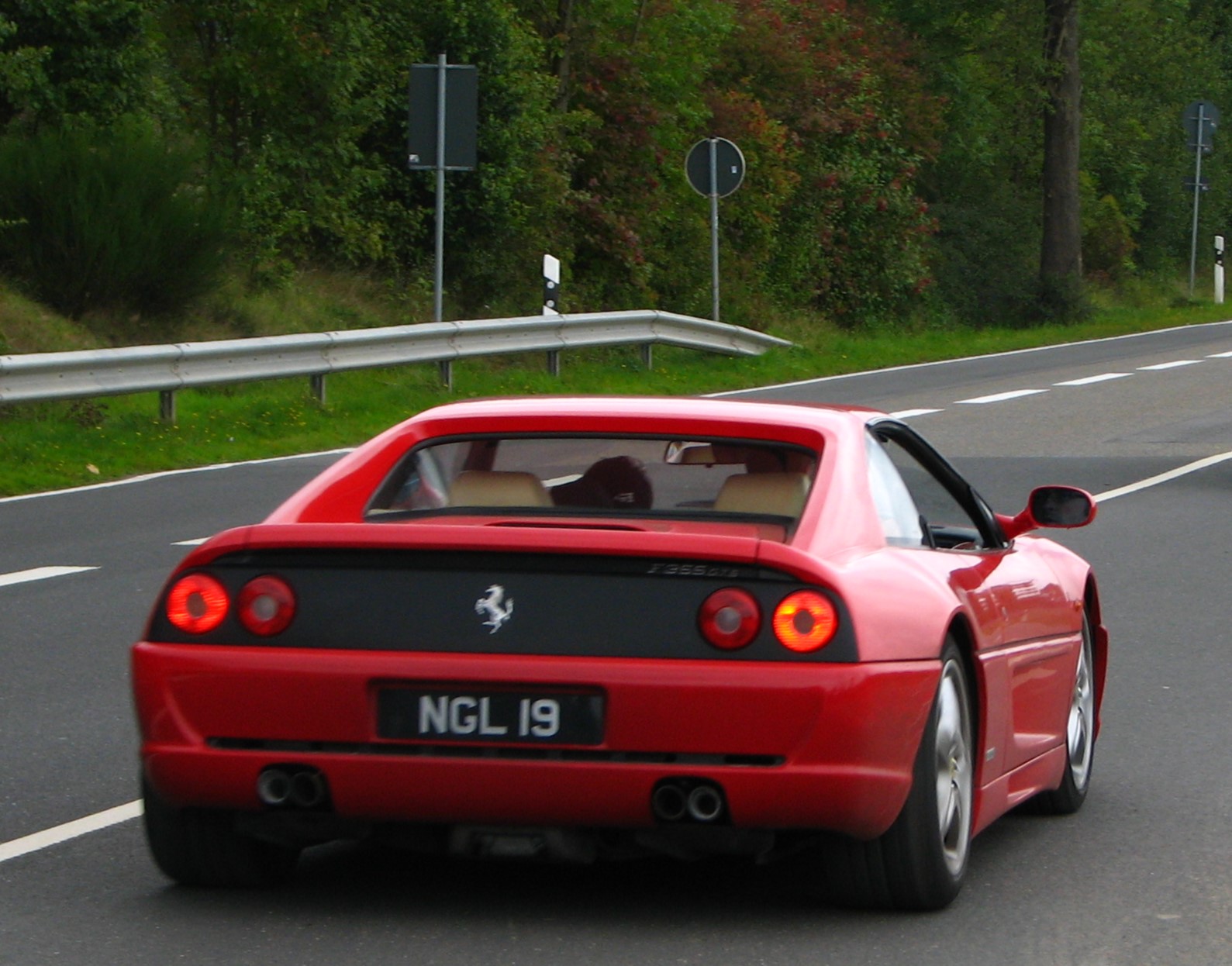 NGL19, Ferrari F355 1st gen Targa (F129), 1995–2000