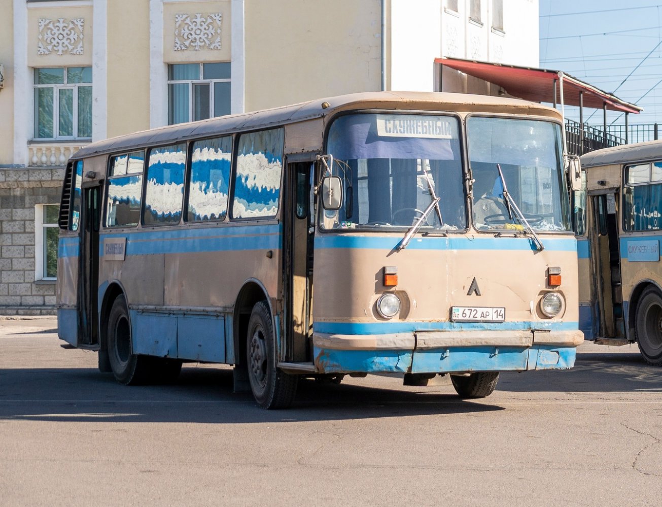 672 AP 14, LAZ 695 695Н, 1976–2010