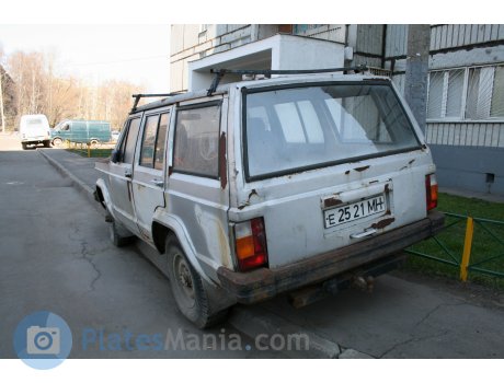 е 2521 МН, Jeep Cherokee