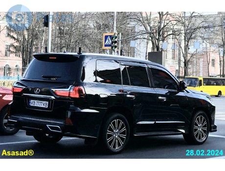 KB 7777 KB, Lexus LX