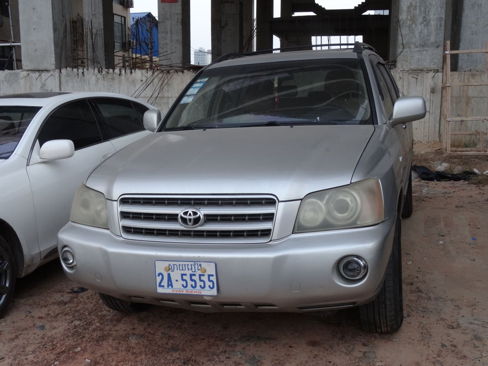 2A-5555, Toyota Highlander 1st gen (XU20), 2000–2007