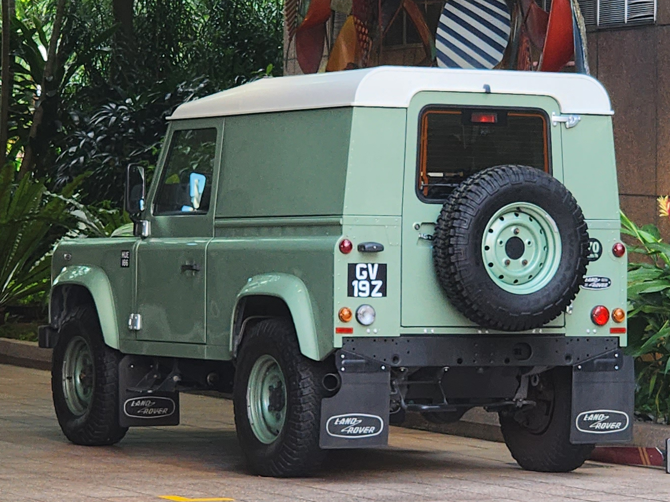 GV 19 Z, Land Rover Defender 1st gen 90