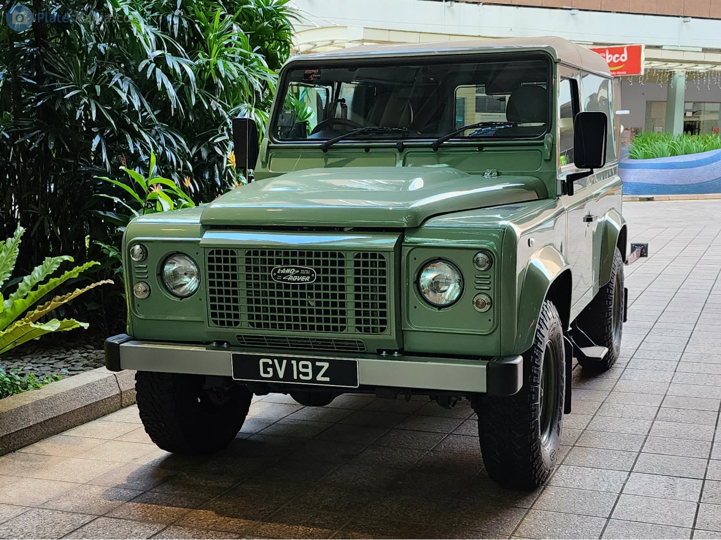 GV 19 Z, Land Rover Defender 1st gen 90