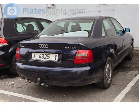 J 4325 Y, Audi A4