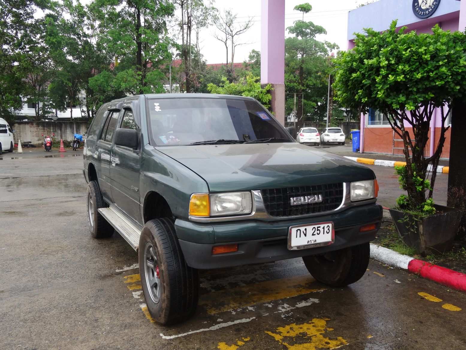 กง 2513, Isuzu Cameo 