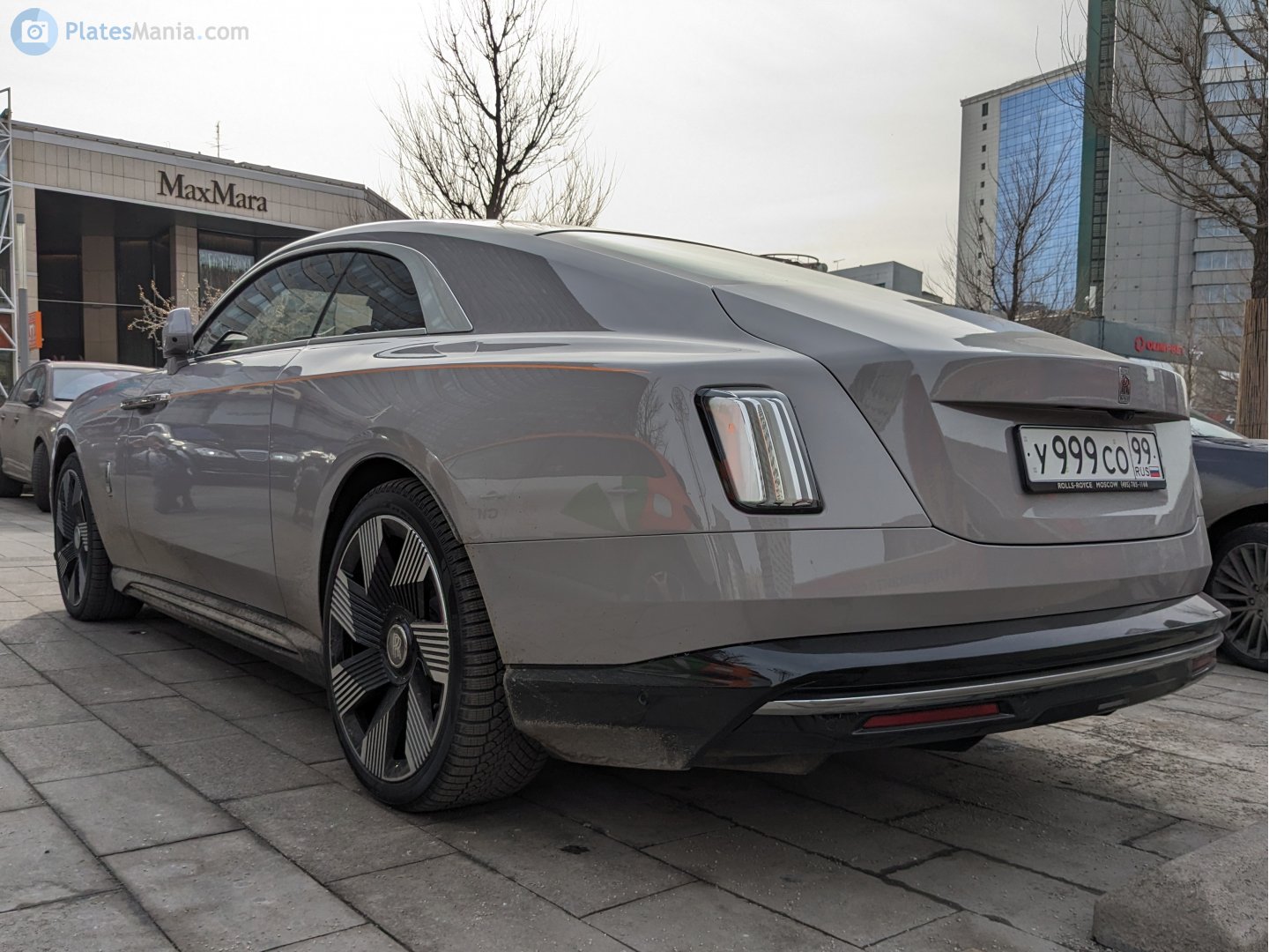 у 999 со 99, Rolls-Royce Spectre 1st gen, 2023–