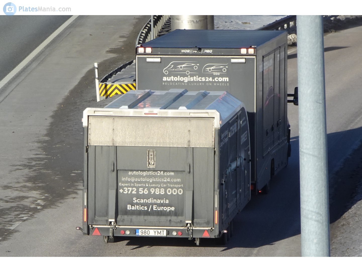 980 YMT, Brian James Race Transporter 