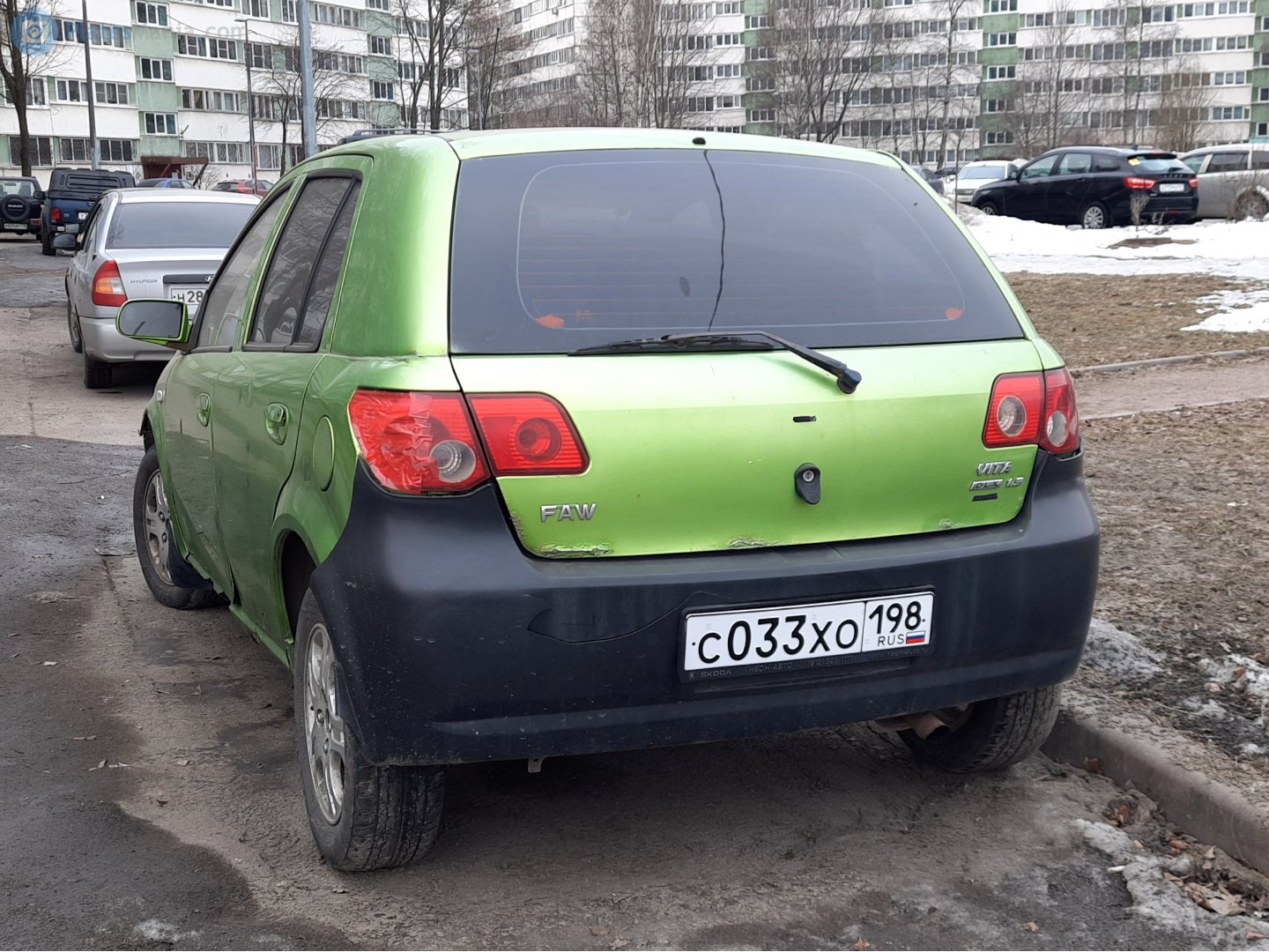 с 033 хо 198, FAW Vita 