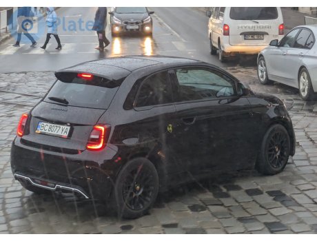 BC 8077 YA, Abarth 500e