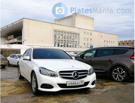о666кс57, Mercedes-Benz E-Klasse