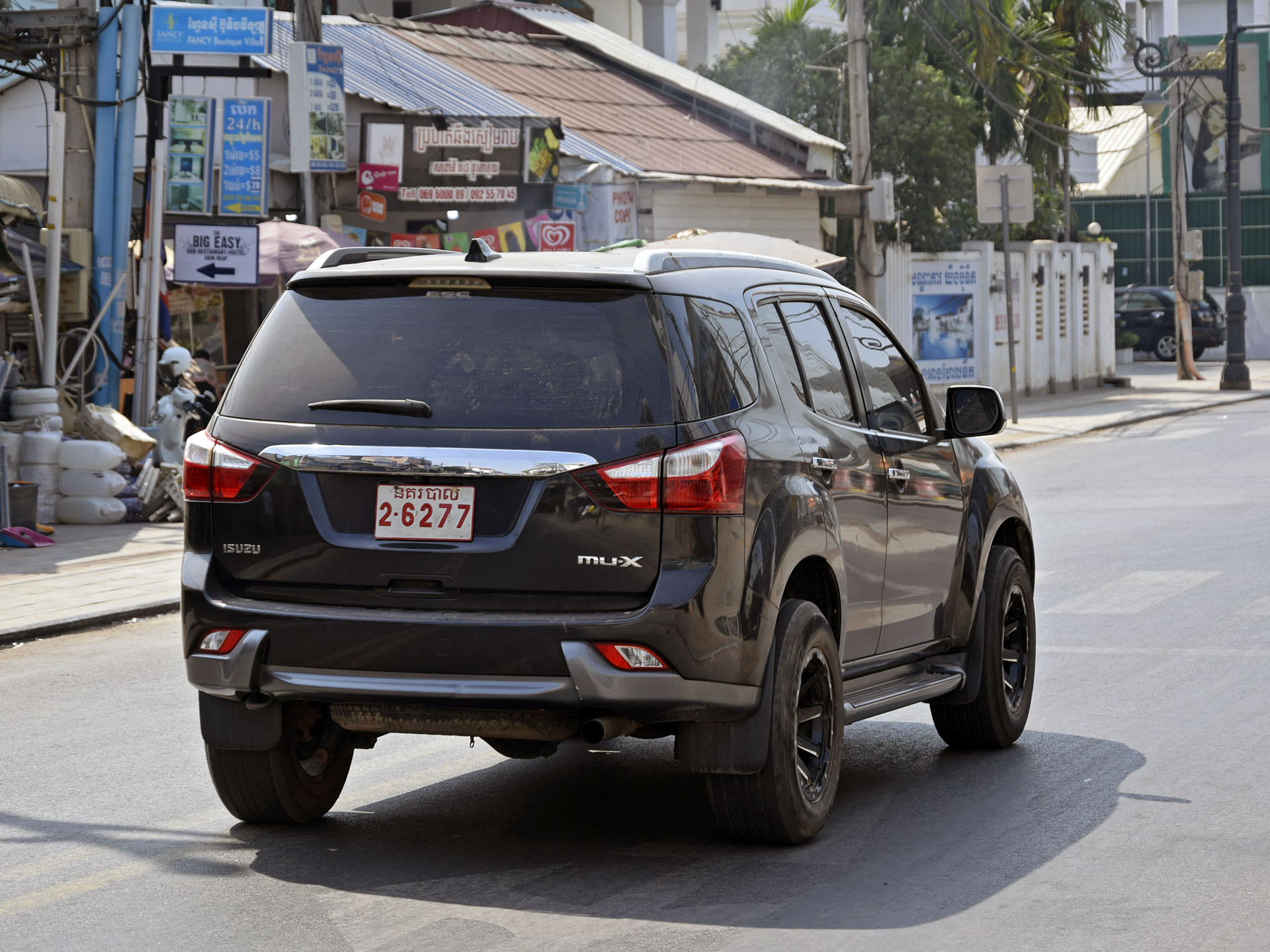 2-6277, Isuzu MU-X 1st gen (RF), 2013–2021