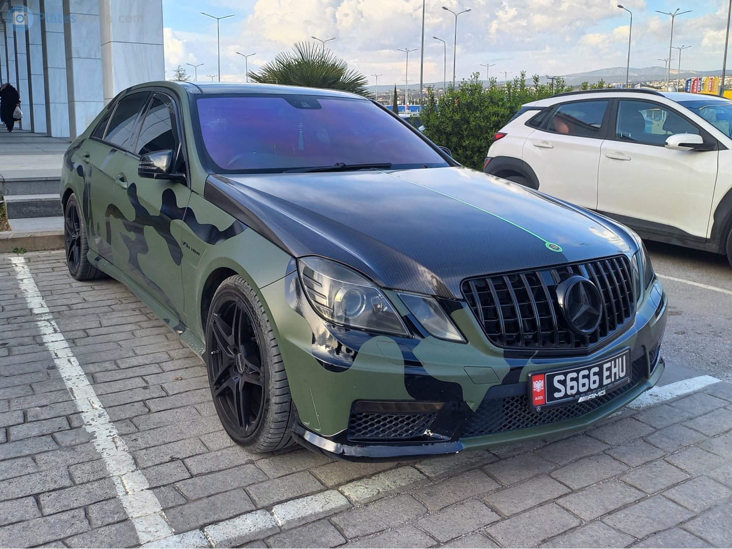 S666EHU, Mercedes-Benz E-Klasse 4th gen Sedan (W212), 2009­–2013