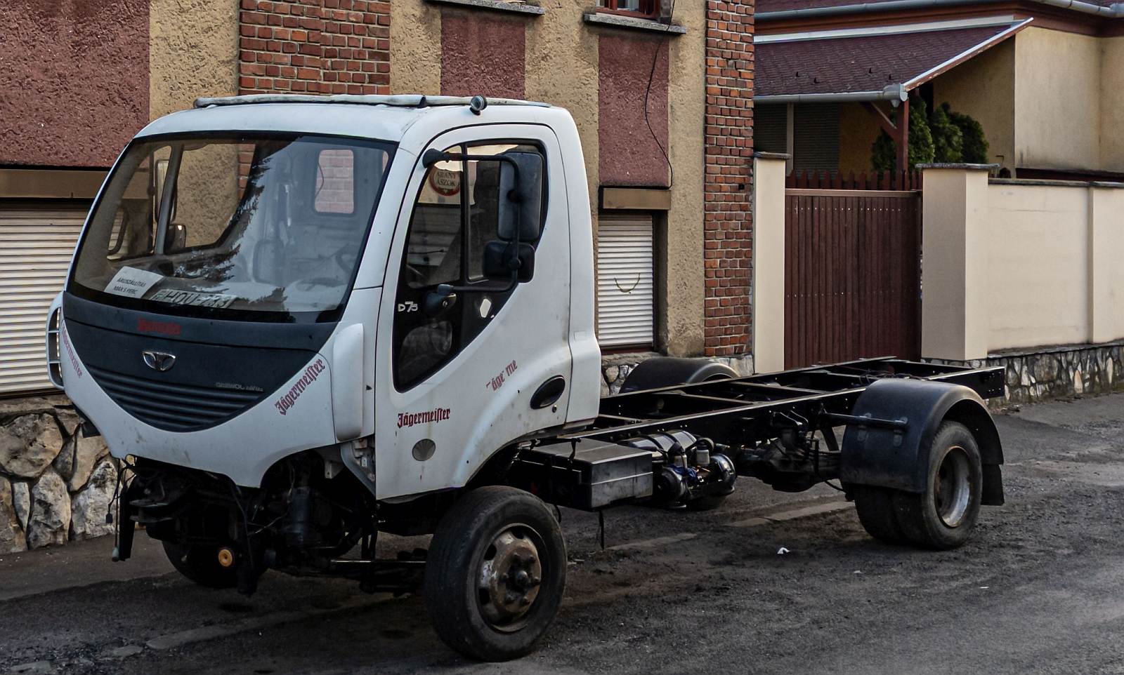 HOU-233, Avia D-Series 