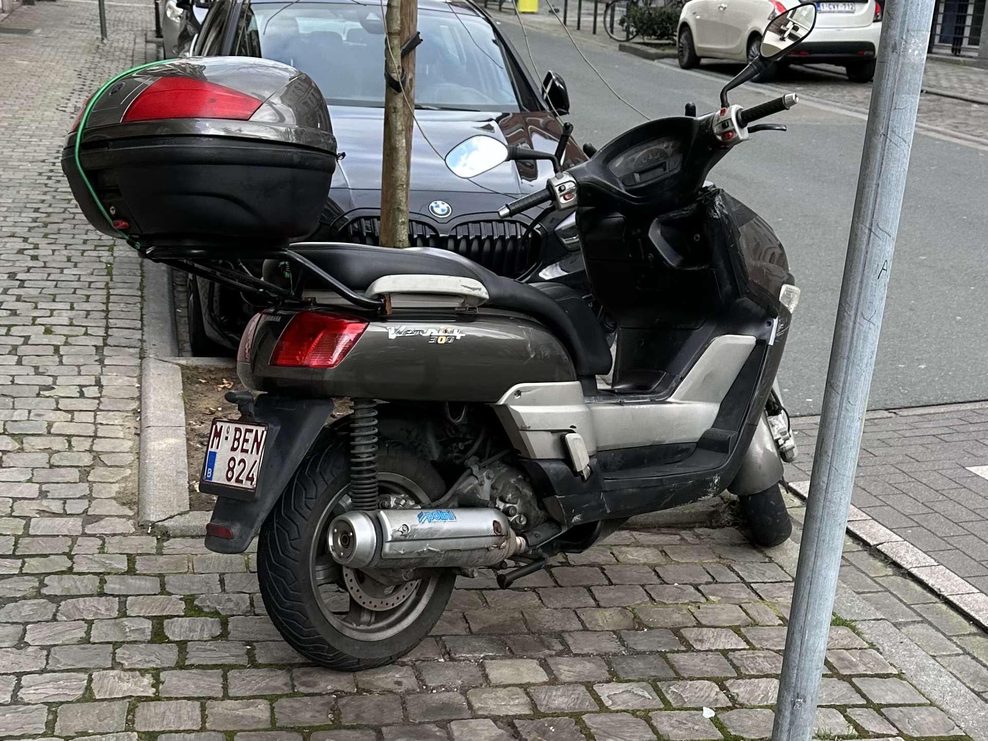 M-BEN-824, Yamaha Versity 